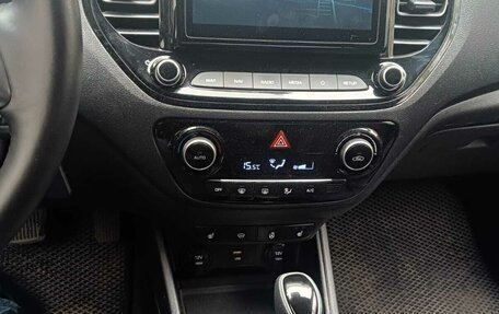 Hyundai Solaris II рестайлинг, 2021 год, 1 675 000 рублей, 5 фотография