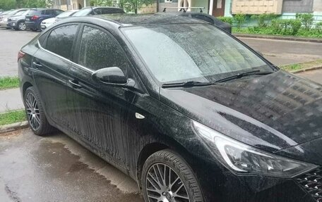 Hyundai Solaris II рестайлинг, 2021 год, 1 675 000 рублей, 3 фотография