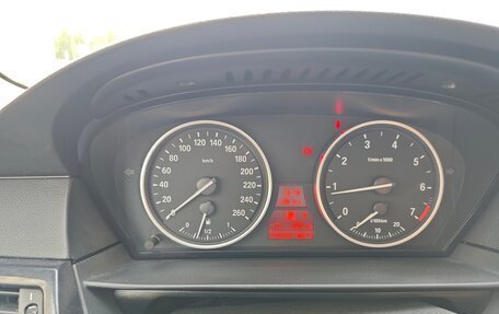 BMW 5 серия, 2008 год, 900 000 рублей, 8 фотография