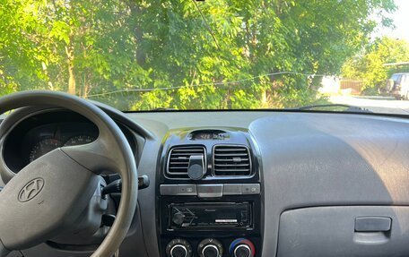 Hyundai Accent II, 2004 год, 305 000 рублей, 9 фотография