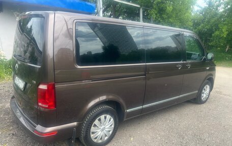 Volkswagen Caravelle T6 рестайлинг, 2017 год, 2 000 000 рублей, 5 фотография