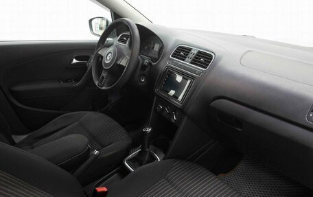 Volkswagen Polo VI (EU Market), 2011 год, 599 000 рублей, 11 фотография