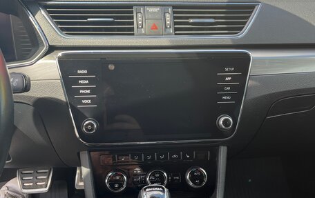 Skoda Superb III рестайлинг, 2019 год, 2 200 000 рублей, 10 фотография