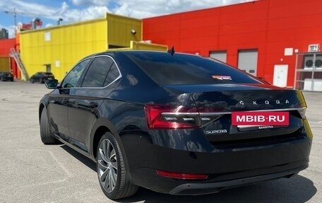 Skoda Superb III рестайлинг, 2019 год, 2 200 000 рублей, 4 фотография