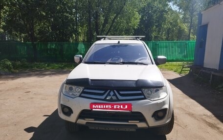 Mitsubishi Pajero Sport II рестайлинг, 2015 год, 1 450 000 рублей, 2 фотография