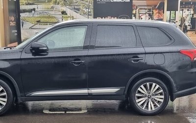 Mitsubishi Outlander III рестайлинг 3, 2019 год, 2 100 000 рублей, 1 фотография