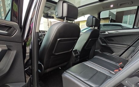 Volkswagen Tiguan II, 2018 год, 2 650 000 рублей, 10 фотография