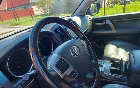 Toyota Land Cruiser 200, 2010 год, 4 150 000 рублей, 10 фотография