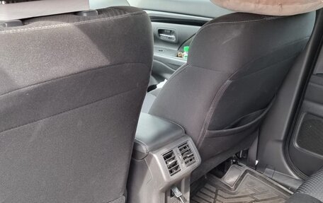 Mitsubishi Outlander III рестайлинг 3, 2019 год, 2 100 000 рублей, 8 фотография