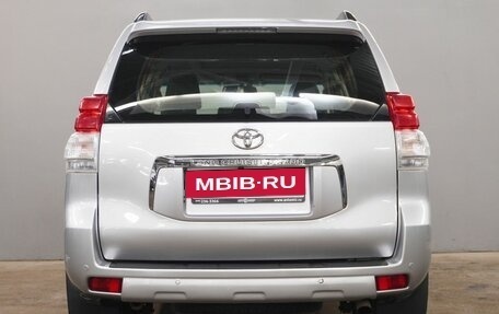 Toyota Land Cruiser Prado 150 рестайлинг 2, 2013 год, 2 670 000 рублей, 6 фотография