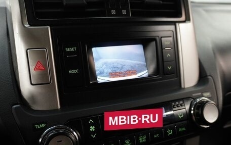 Toyota Land Cruiser Prado 150 рестайлинг 2, 2013 год, 2 670 000 рублей, 16 фотография