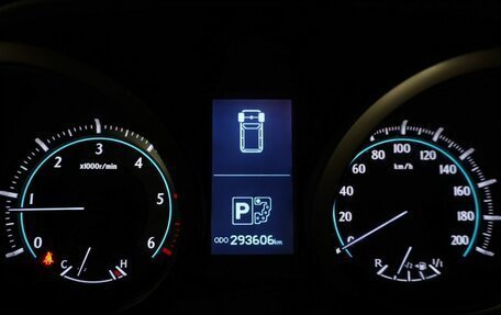 Toyota Land Cruiser Prado 150 рестайлинг 2, 2013 год, 2 670 000 рублей, 17 фотография