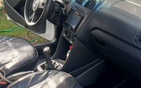 Volkswagen Polo VI (EU Market), 2010 год, 550 000 рублей, 3 фотография