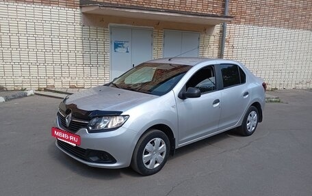 Renault Logan II, 2017 год, 790 000 рублей, 2 фотография