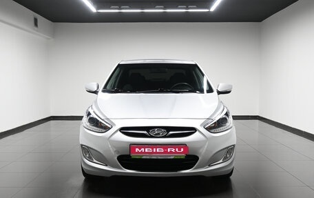 Hyundai Solaris II рестайлинг, 2013 год, 695 000 рублей, 3 фотография