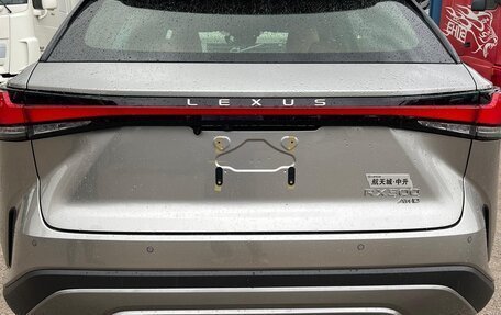 Lexus RX IV рестайлинг, 2025 год, 7 500 000 рублей, 3 фотография
