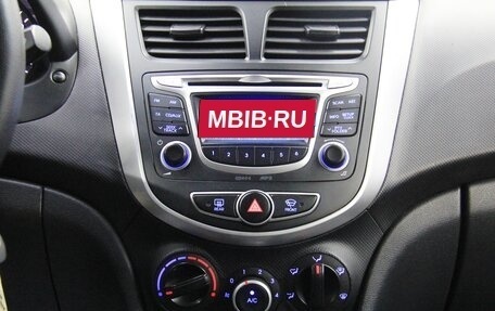 Hyundai Solaris II рестайлинг, 2013 год, 687 400 рублей, 14 фотография