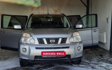 Nissan X-Trail, 2010 год, 1 300 000 рублей, 2 фотография