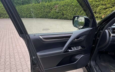Lexus LX III, 2018 год, 7 500 000 рублей, 31 фотография