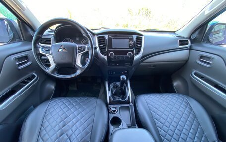 Mitsubishi L200 IV рестайлинг, 2017 год, 2 350 000 рублей, 24 фотография