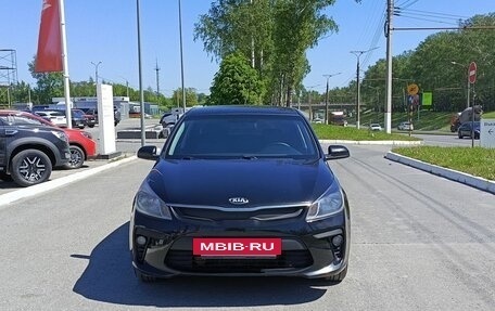 KIA Rio IV, 2017 год, 1 300 000 рублей, 2 фотография
