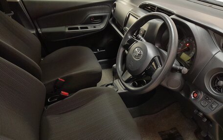 Toyota Vitz, 2018 год, 1 100 000 рублей, 10 фотография