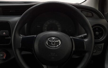 Toyota Vitz, 2018 год, 1 100 000 рублей, 12 фотография