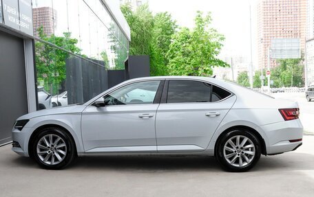 Skoda Superb III рестайлинг, 2019 год, 1 755 000 рублей, 8 фотография