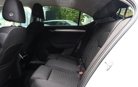 Skoda Superb III рестайлинг, 2019 год, 1 755 000 рублей, 10 фотография