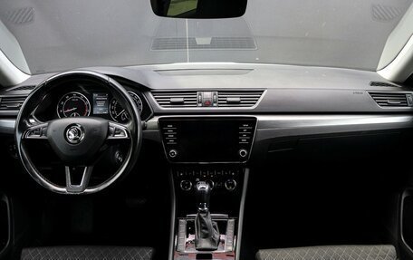 Skoda Superb III рестайлинг, 2019 год, 1 755 000 рублей, 12 фотография