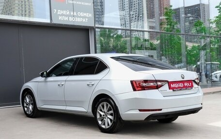 Skoda Superb III рестайлинг, 2019 год, 1 755 000 рублей, 7 фотография