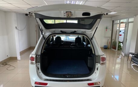 Mitsubishi Outlander III рестайлинг 3, 2013 год, 1 499 999 рублей, 10 фотография