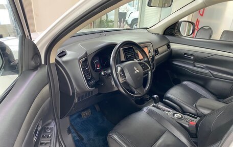Mitsubishi Outlander III рестайлинг 3, 2013 год, 1 499 999 рублей, 14 фотография