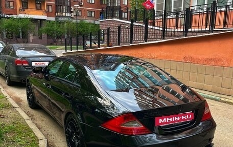Mercedes-Benz CLS, 2004 год, 1 470 000 рублей, 3 фотография