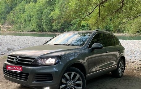 Volkswagen Touareg III, 2014 год, 2 625 000 рублей, 2 фотография