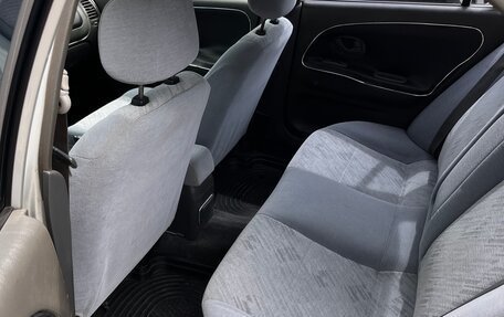 Mitsubishi Mirage VI рестайлинг, 2001 год, 250 000 рублей, 6 фотография