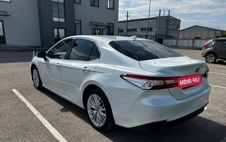 Toyota Camry, 2020 год, 2 440 000 рублей, 9 фотография