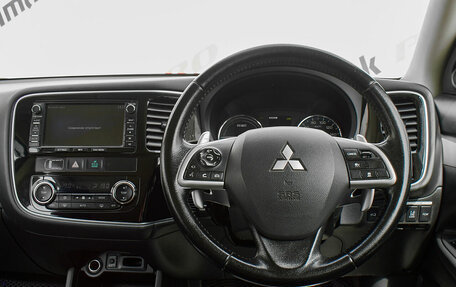 Mitsubishi Outlander III рестайлинг 3, 2013 год, 1 690 000 рублей, 11 фотография
