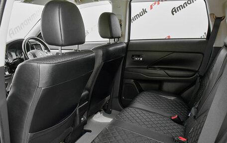 Mitsubishi Outlander III рестайлинг 3, 2013 год, 1 690 000 рублей, 18 фотография