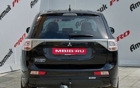 Mitsubishi Outlander III рестайлинг 3, 2013 год, 1 690 000 рублей, 5 фотография