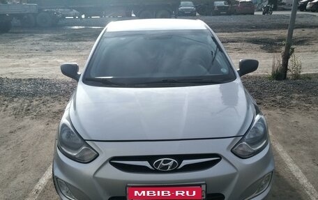 Hyundai Solaris II рестайлинг, 2011 год, 850 000 рублей, 1 фотография