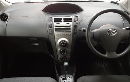 Toyota Vitz, 2010 год, 652 000 рублей, 9 фотография