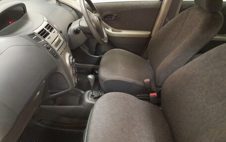 Toyota Vitz, 2010 год, 652 000 рублей, 10 фотография