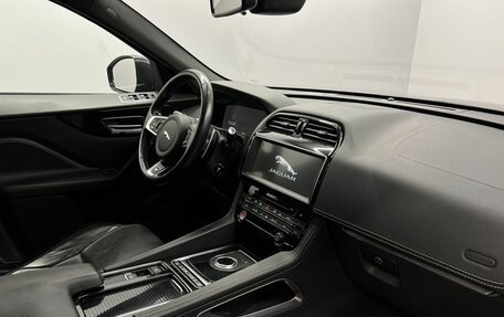 Jaguar F-Pace, 2018 год, 2 745 000 рублей, 15 фотография