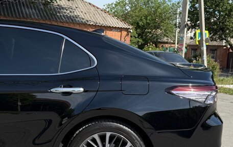 Toyota Camry, 2019 год, 2 700 000 рублей, 6 фотография