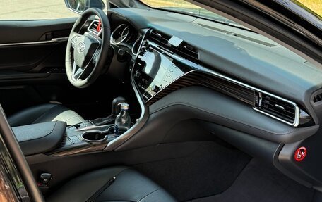 Toyota Camry, 2019 год, 2 700 000 рублей, 9 фотография