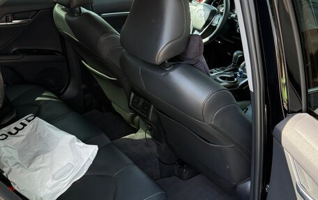 Toyota Camry, 2019 год, 2 700 000 рублей, 11 фотография
