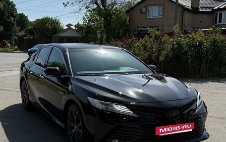 Toyota Camry, 2019 год, 2 700 000 рублей, 2 фотография