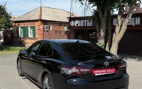 Toyota Camry, 2019 год, 2 700 000 рублей, 3 фотография