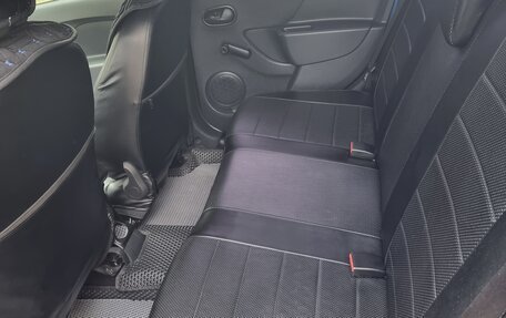 Renault Logan II, 2016 год, 1 000 000 рублей, 6 фотография